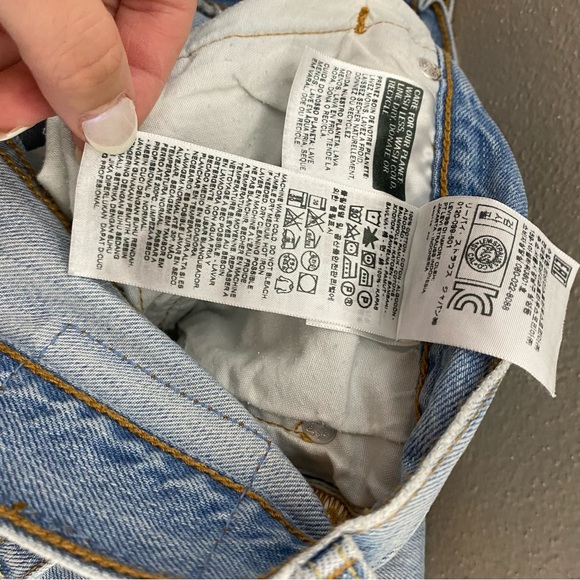 Levi’s 501 CT 32x32 Light Wash Distressed Jeans - Picture 12 of 14